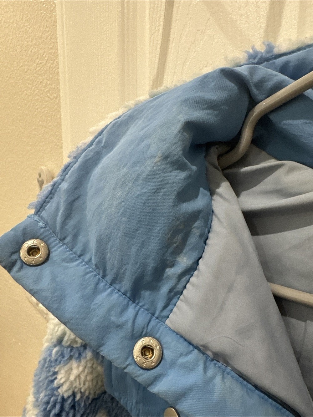 Urban outfitters Blue and White cloud Sherpa Pullover - Women’s Size Small - Picture 11 of 11